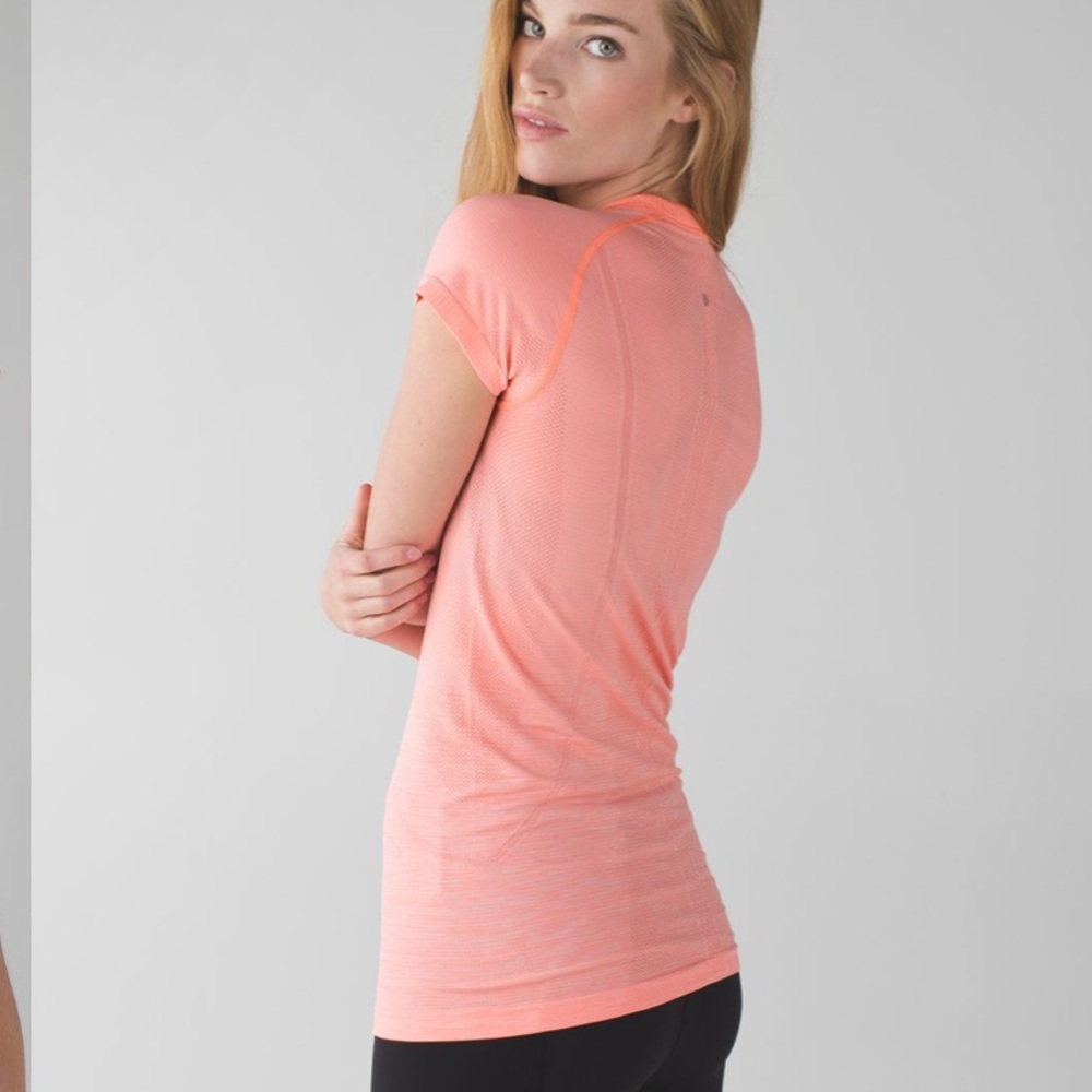 Lululemon Run Swiftly Tech Short Sleeve orange 
Heathered Creamsicle Pop v-neck